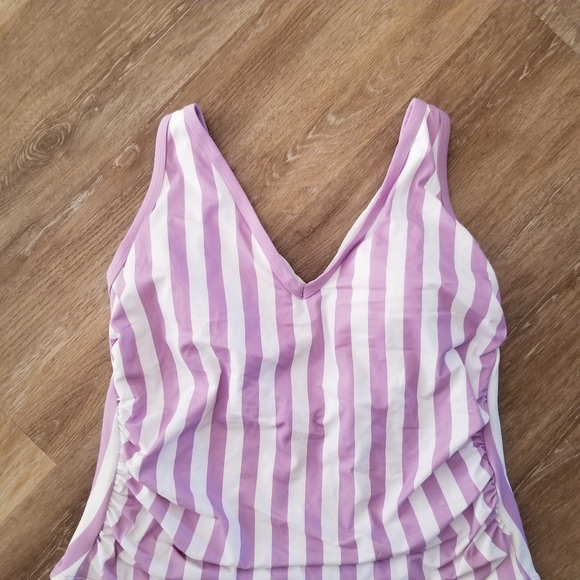 NWOT Kona Sol Purple Stripes One Piece Swimsuit Size 20W - Picture 3 of 7